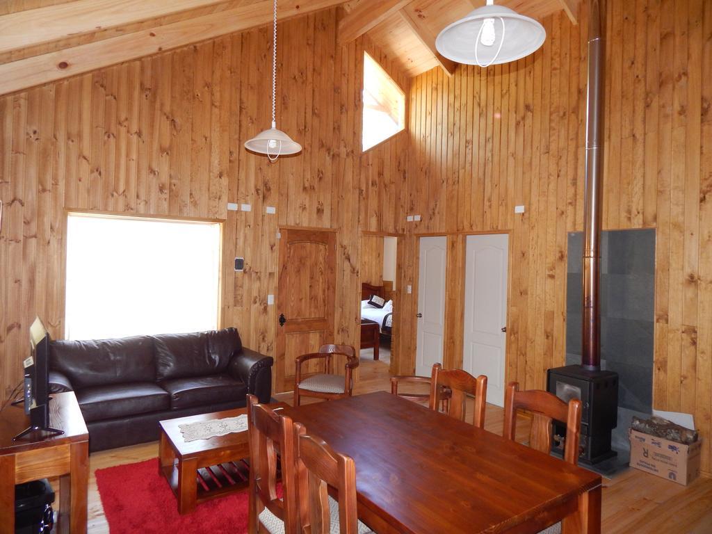 Cabanas Nutrias Patagonicas Puelo River Exterior photo