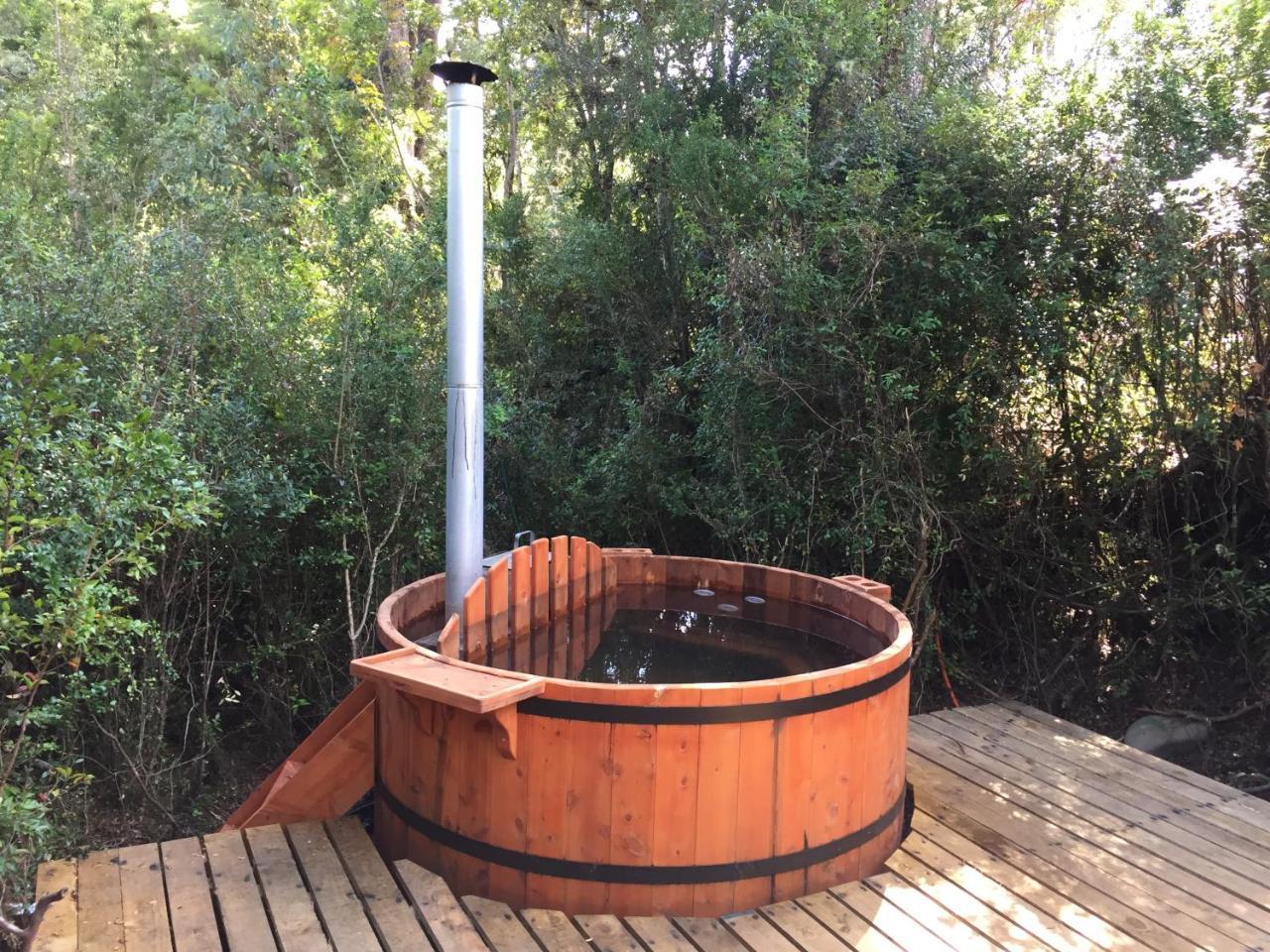 Cabanas Nutrias Patagonicas Puelo River Exterior photo